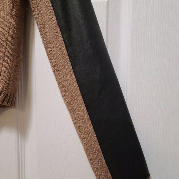 BCBGMaxazria Cropped Sweater‎ Jacket - Picture 10 of 11